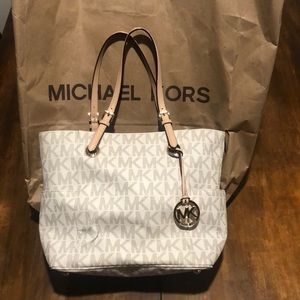 👜MICHAEL KORS PURSE